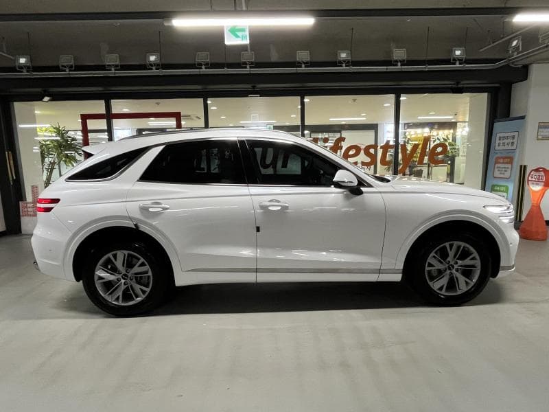 Genesis GV70Gasoline 2.5T AWD - 5