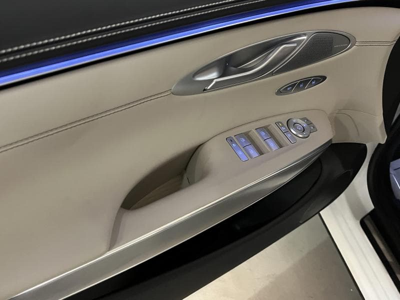 Genesis GV70Gasoline 2.5T AWD - 13