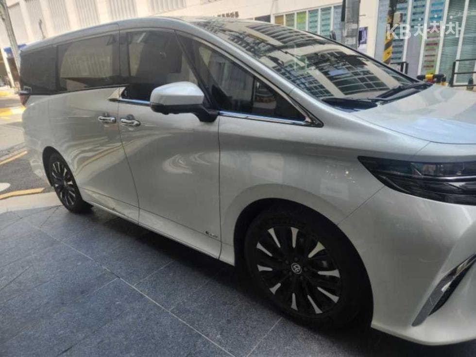 Toyota ALPHARD(AH30)2.5 HEV AWD Стандартен - 4