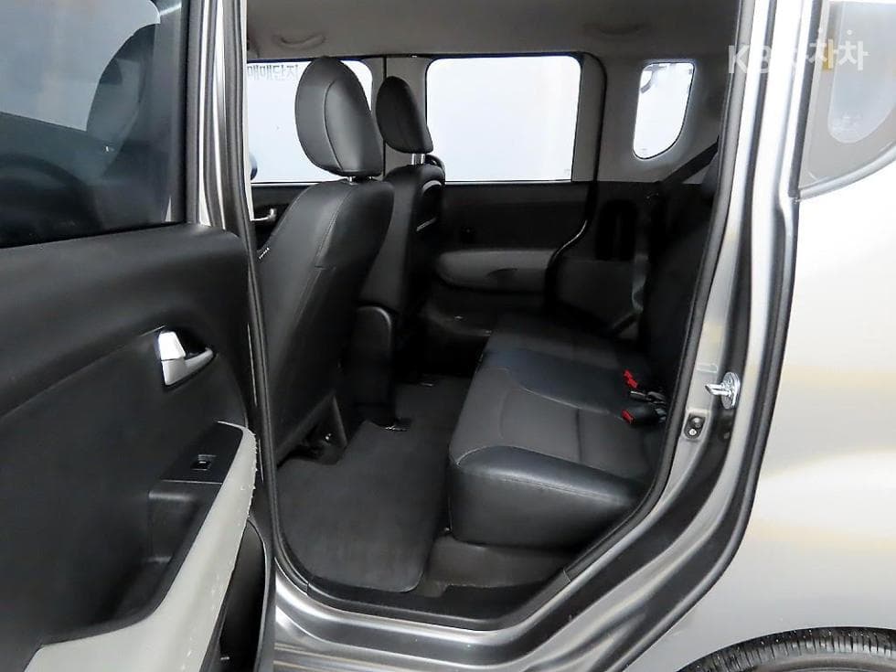 Kia The New (facelift) Kia Ray (van)1.0 Gasoline Standard - 6