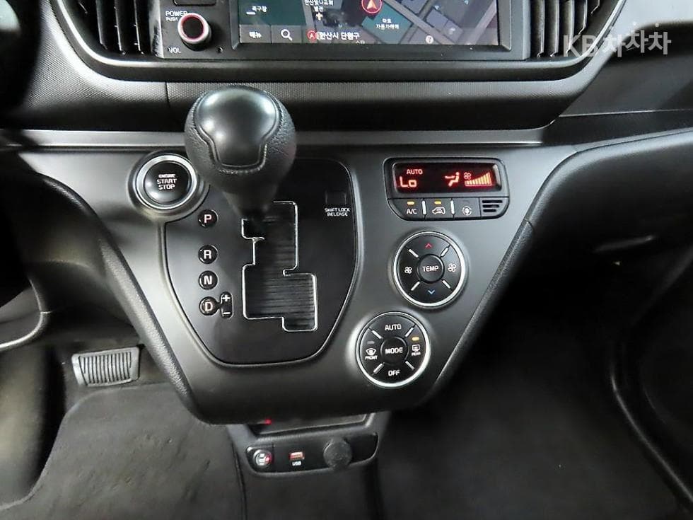 Kia The New (facelift) Kia Ray (van)1.0 Gasoline Standard - 10
