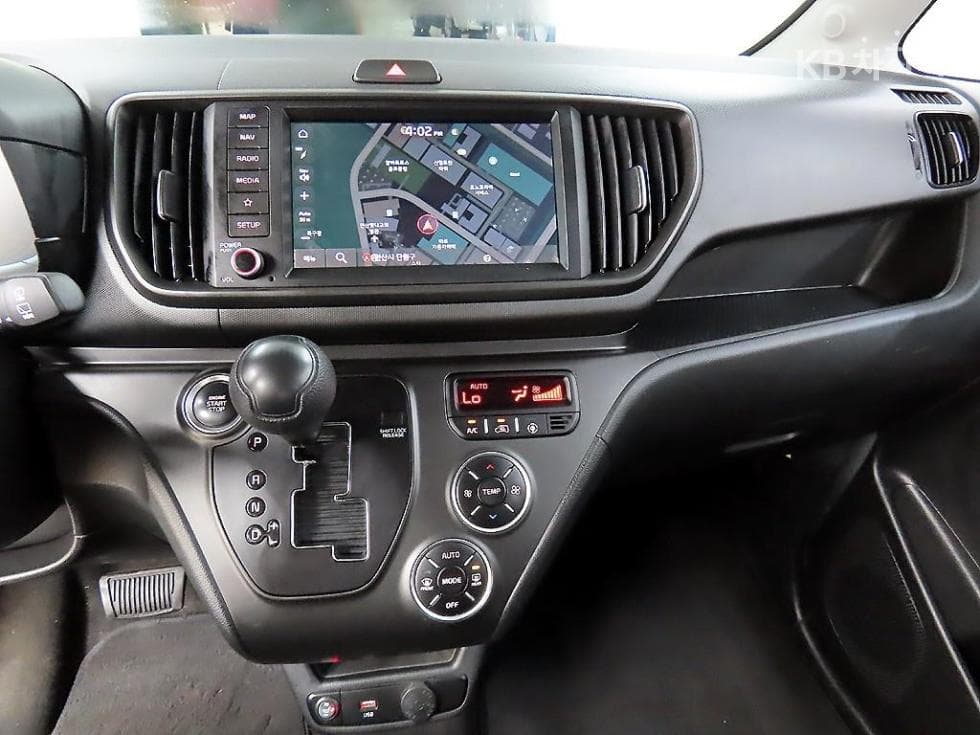 Kia The New (facelift) Kia Ray (van)1.0 Gasoline Standard - 14