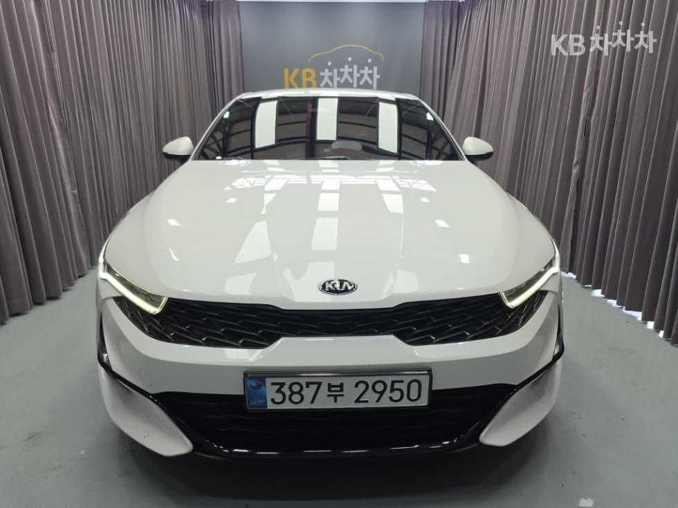 Киа K5 3-토 поколение 2.0 Бензин Престиж - Image 1