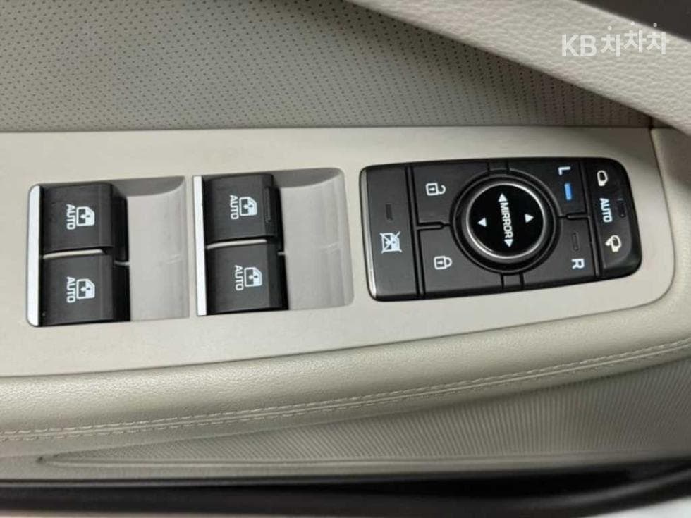 Дженезис G803.3 GDI AWD Премиум Люкс - 16