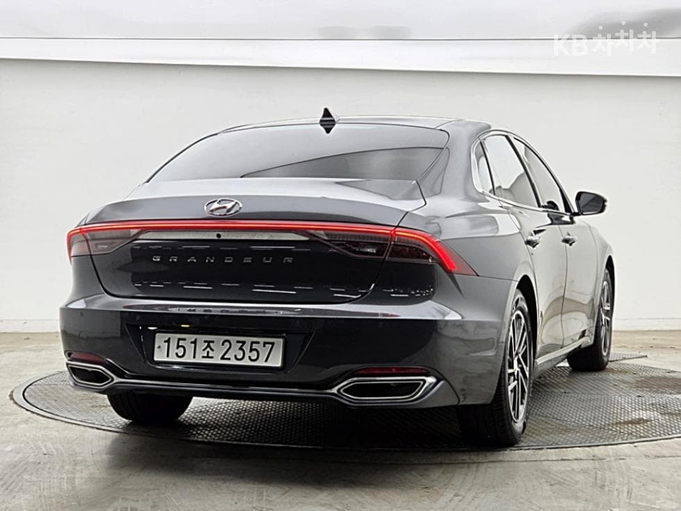 Хюндай The New (фейслифт) Grandeur (Azera)LPi 3.0 Рент-а-кар Premium - 2