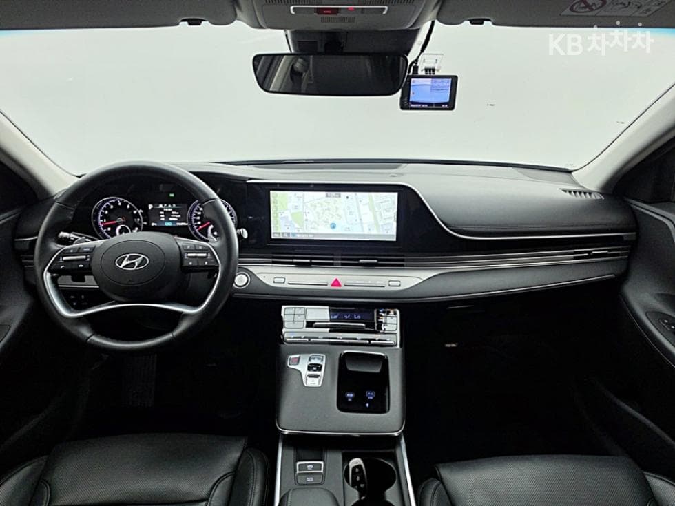 Хюндай The New (фейслифт) Grandeur (Azera)LPi 3.0 Рент-а-кар Premium - 13