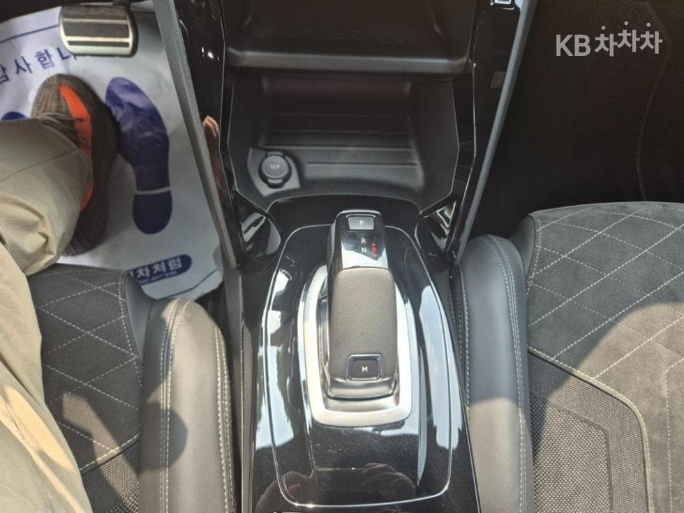 Peugeot 2008 Второ поколение1.5 BlueHDi GT Line - 14