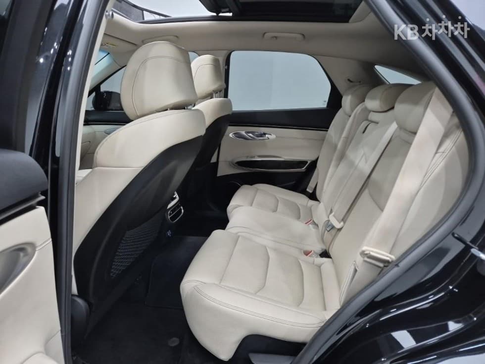 Дженезис GV70Бензин 2.5T AWD - 15