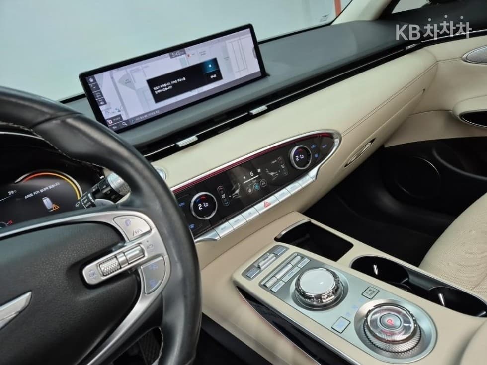 Дженезис GV70Бензин 2.5T AWD - 9