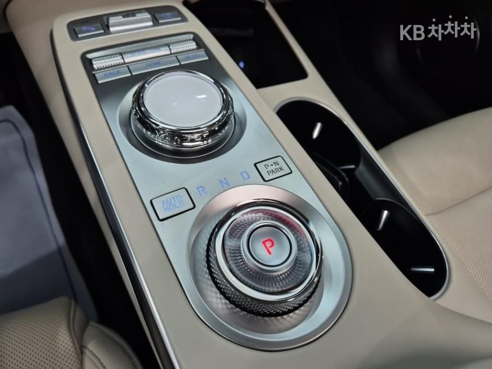 Дженезис GV70Бензин 2.5T AWD - 13