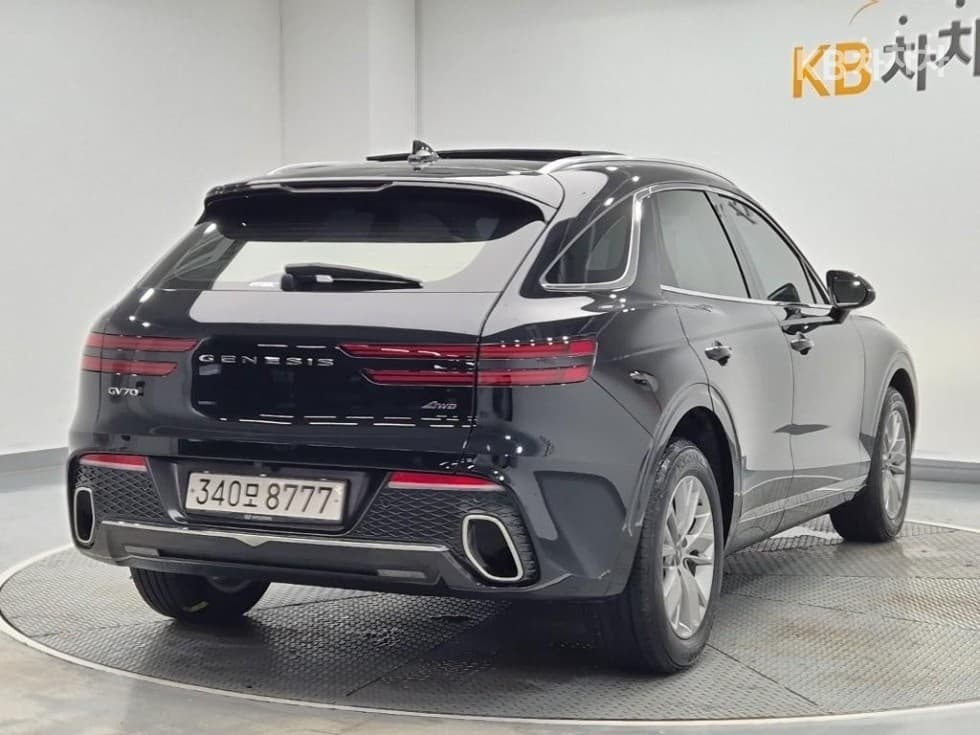 Дженезис GV70Бензин 2.5T AWD - 3
