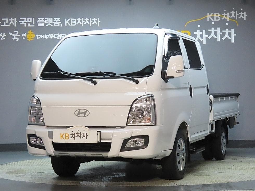 Hyundai Porter 2 Extra Long Double Cab LPG Premium - Image 1