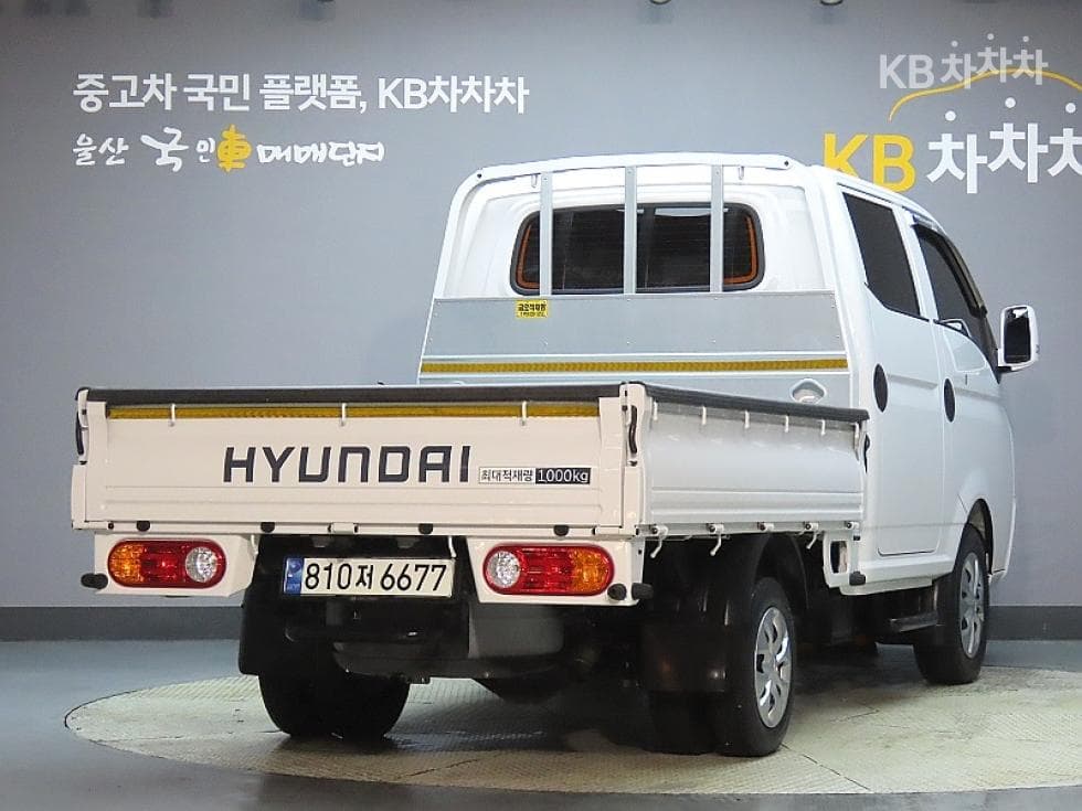 Hyundai Porter 2Extra Long Double Cab LPG Premium - 2
