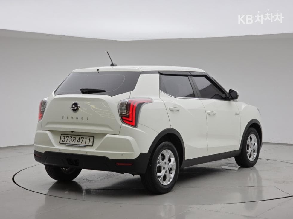 КейДжи Мобилити Very New (фацелит/обновяване) ТиволиБензин V1 2WD Стандартен - 3