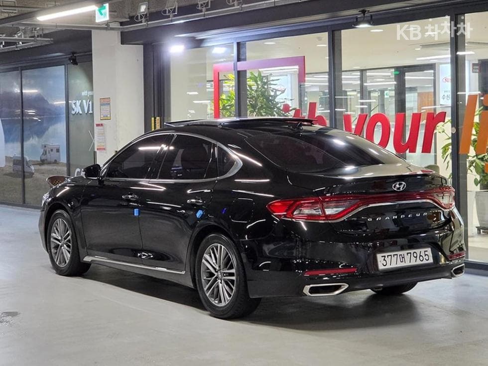 Hyundai Grandeur (Azera)IGRental car 3.0 LPi Modern Standard - 3