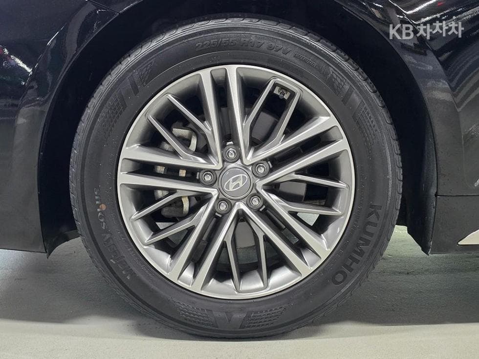 Hyundai Grandeur (Azera)IGRental car 3.0 LPi Modern Standard - 5