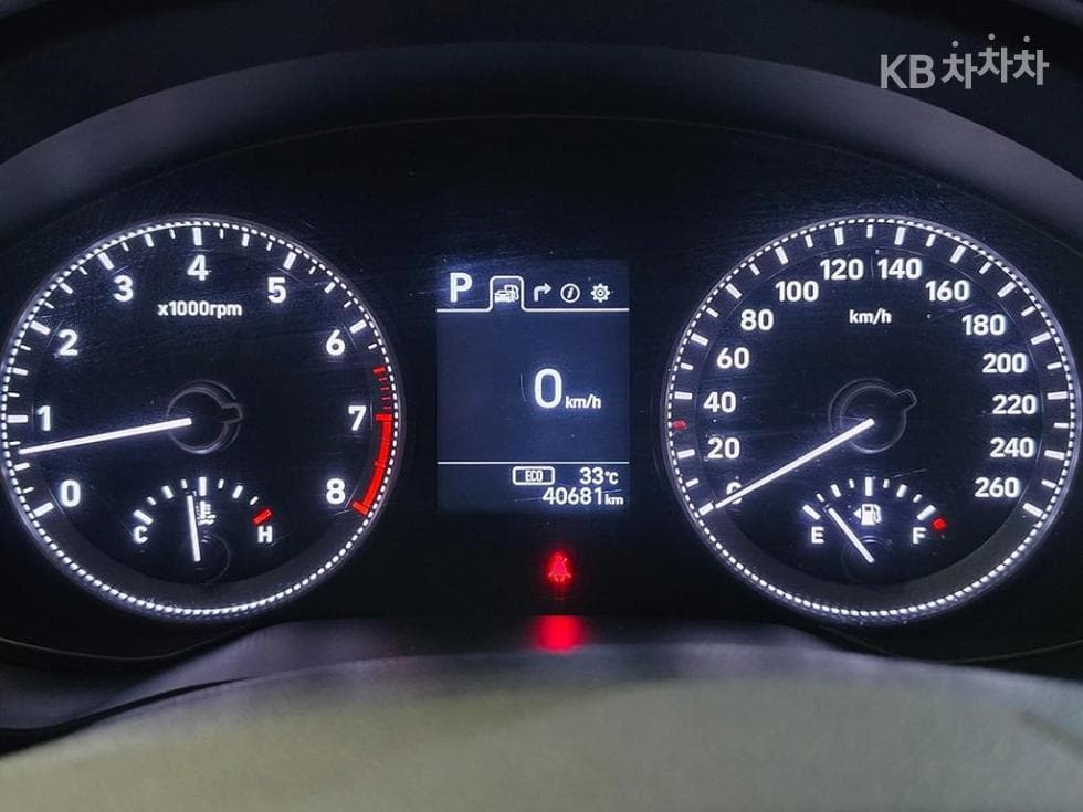 Hyundai Grandeur (Azera)IGRental car 3.0 LPi Modern Standard - 9