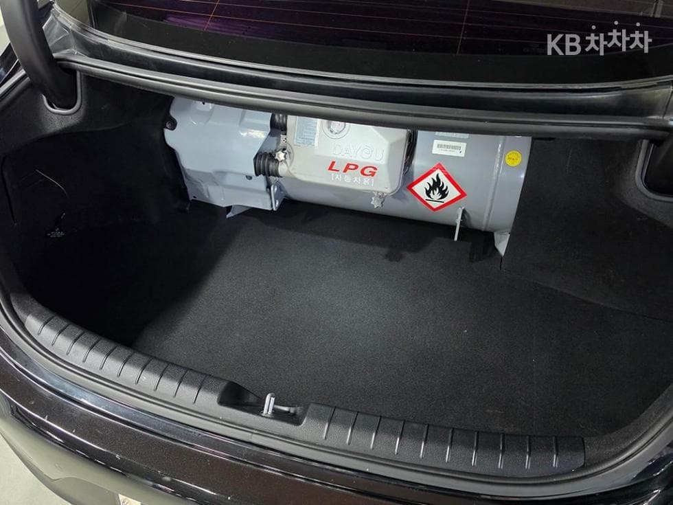 Hyundai Grandeur (Azera)IGRental car 3.0 LPi Modern Standard - 18
