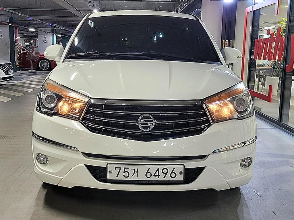 КейДжи Мобилити 코란도 투리스모2WD LT 11-местен - 2