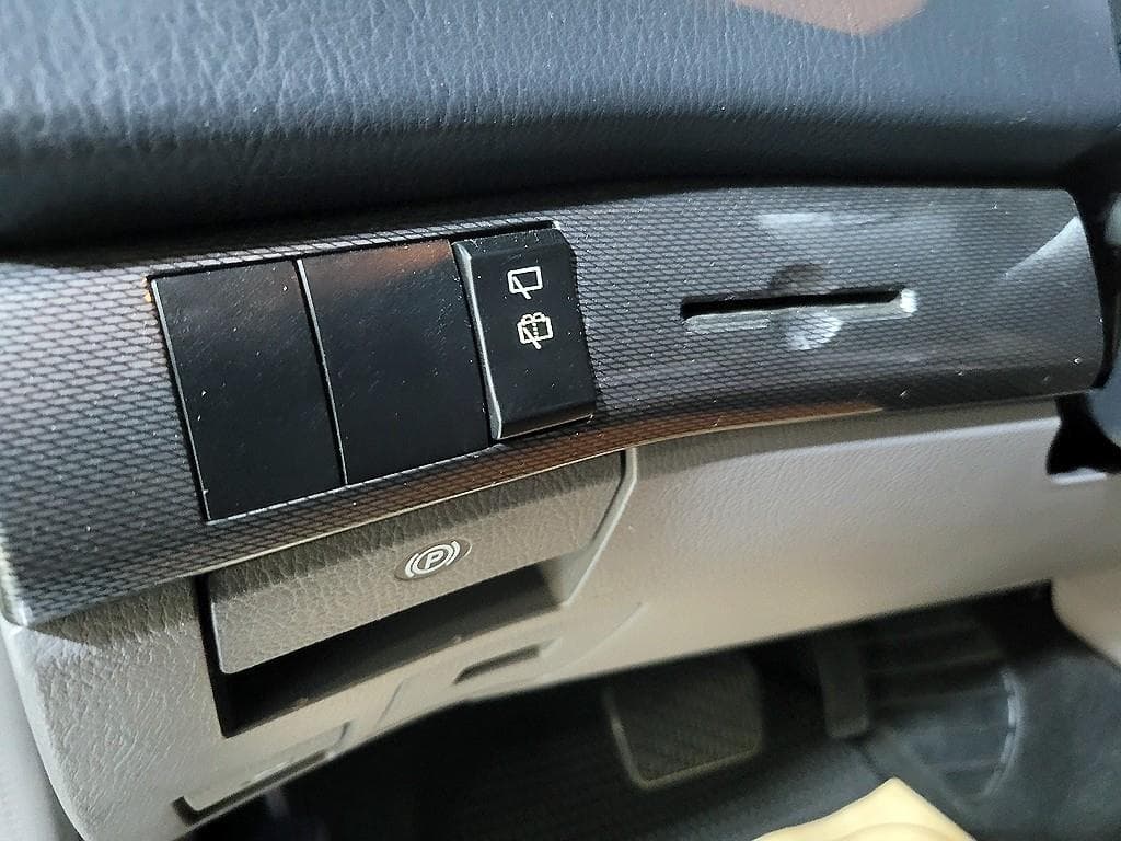 КейДжи Мобилити 코란도 투리스모2WD LT 11-местен - 14