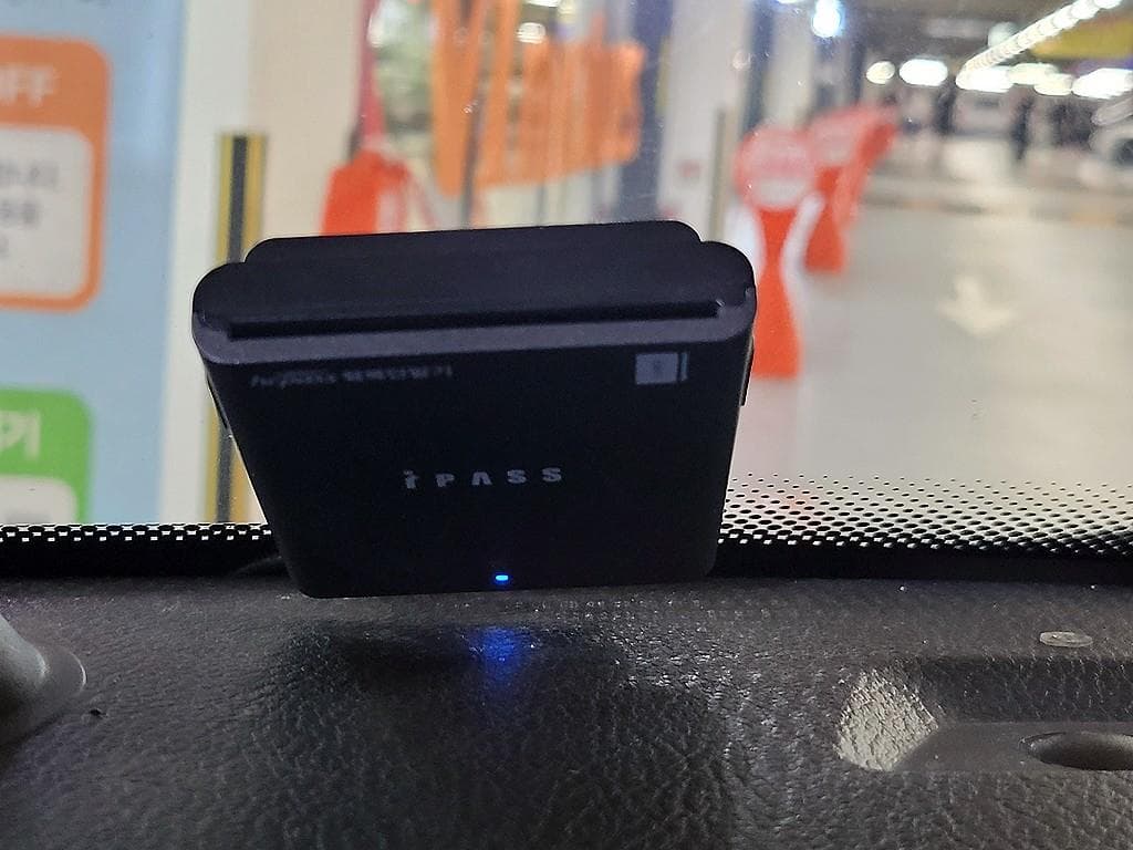 КейДжи Мобилити 코란도 투리스모2WD LT 11-местен - 16
