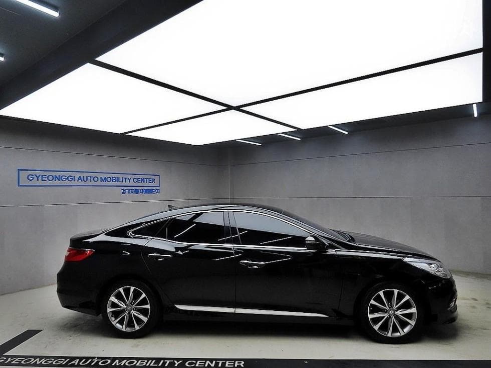 Hyundai Grandeur (Azera)HGHG300 Premium 컬렉션 - 2