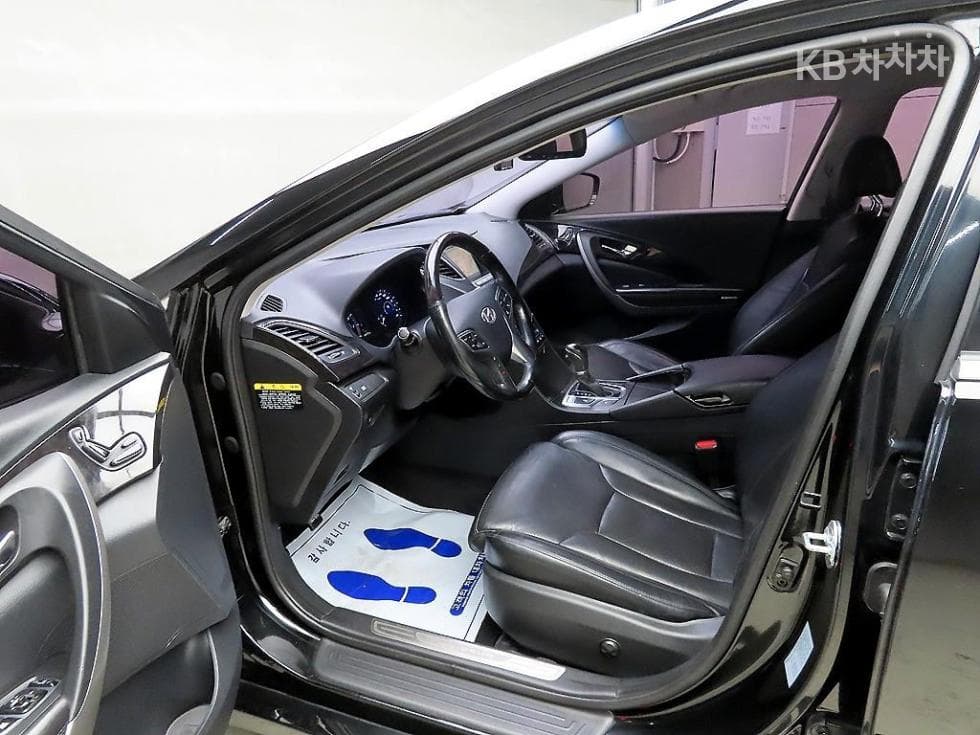 Hyundai Grandeur (Azera)HGHG300 Premium 컬렉션 - 5
