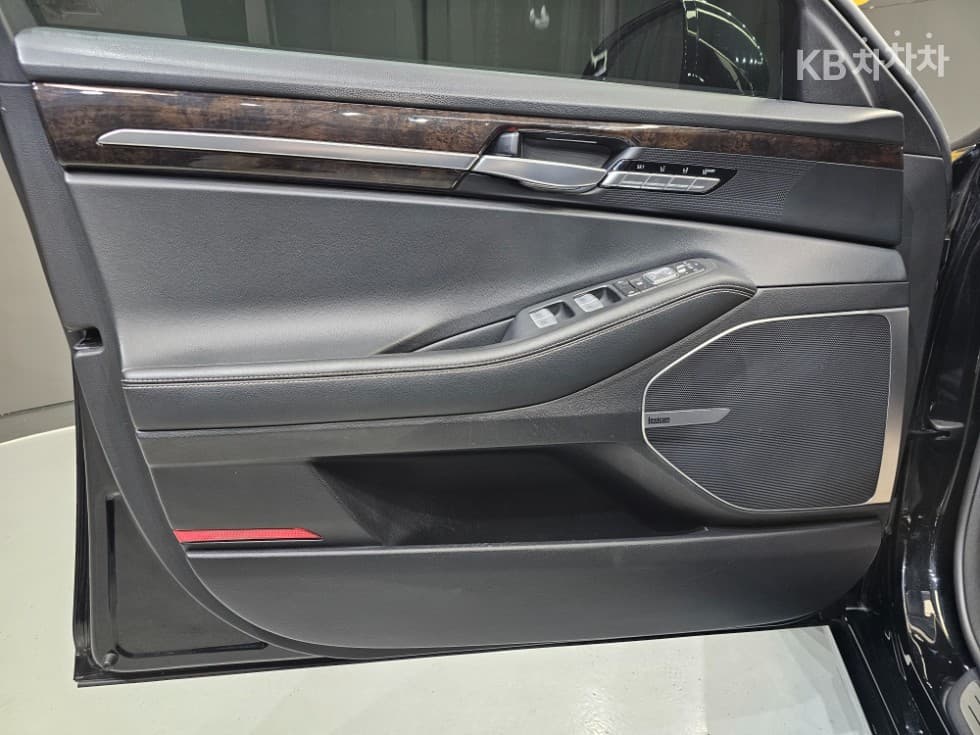 Дженезис G903.3T GDi AWD Лукс - 15
