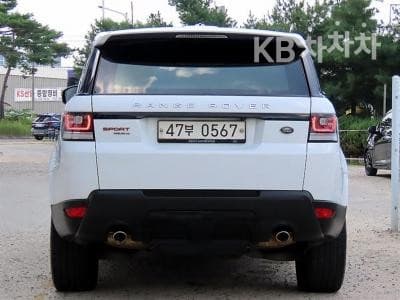 Land Rover New Range Rover Sport3.0 SDV6 HSE Dynamic - 4