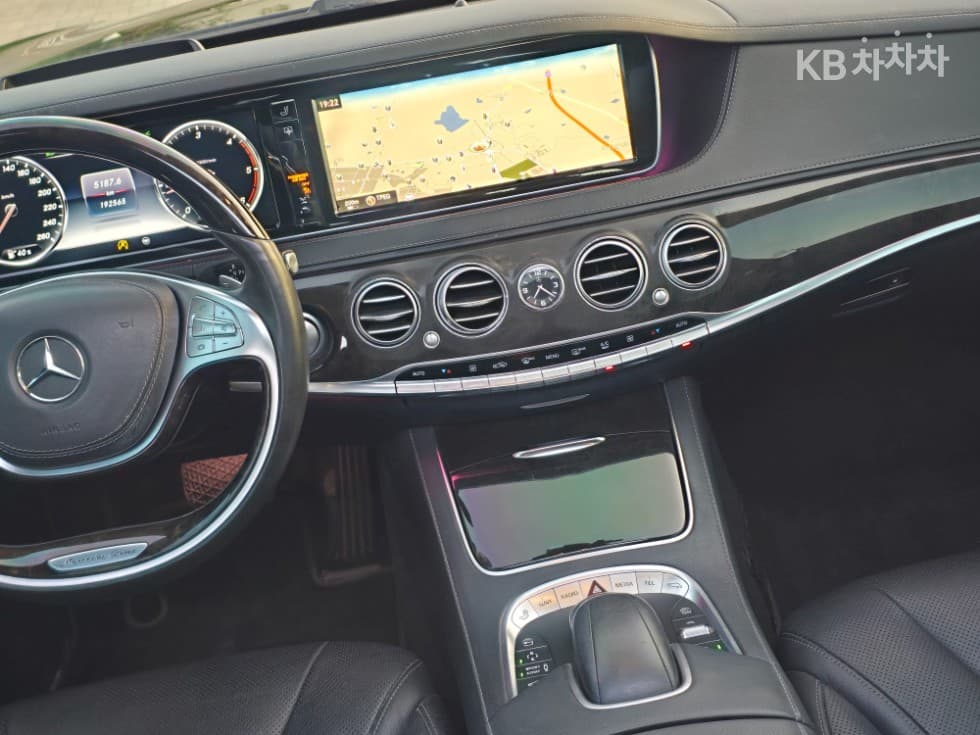 Mercedes-Benz Нов S-КласS350 d 4MATIC W222 - 18