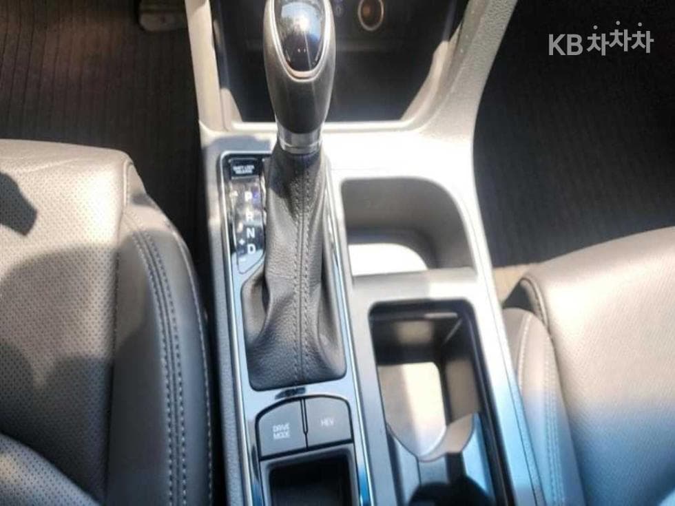 Hyundai Sonata LF Hybrid2.0 P-HEV Premium - 11