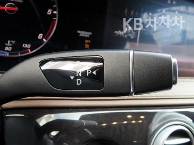Mercedes-Benz New S-ClassS400L d 4Matic - 11