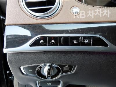 Mercedes-Benz New S-ClassS400L d 4Matic - 12