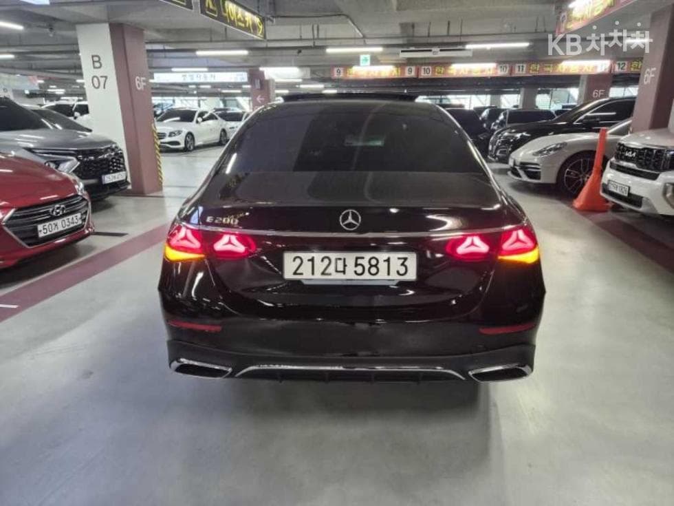 Mercedes-Benz E-클래스 (W214)E200 AMG Line - 5