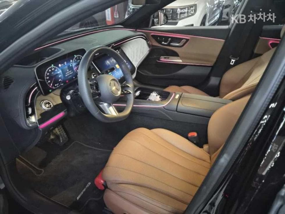 Mercedes-Benz E-클래스 (W214)E200 AMG Line - 9