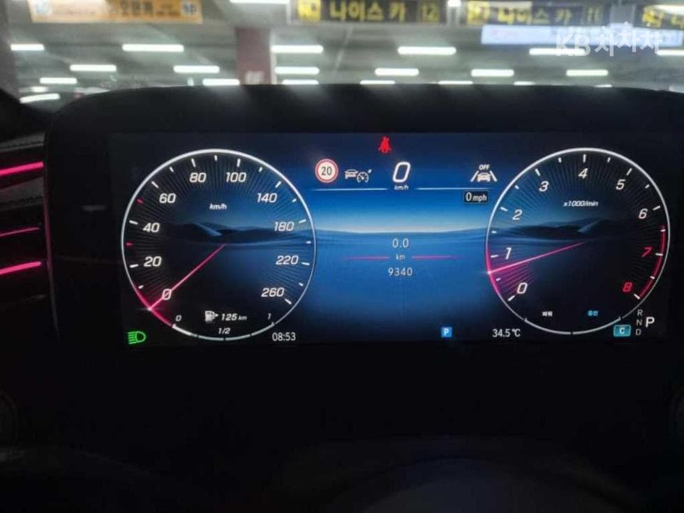 Mercedes-Benz E-클래스 (W214)E200 AMG Line - 12