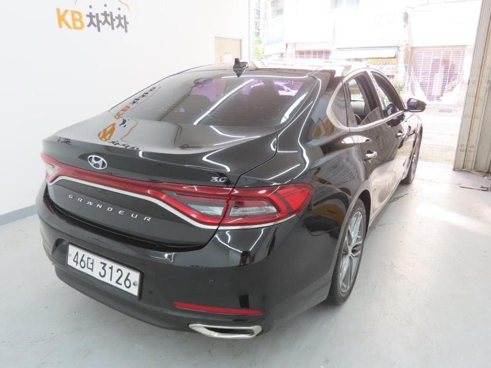 Hyundai Grandeur (Azera)IG3.0 Exclusive Standard - 3