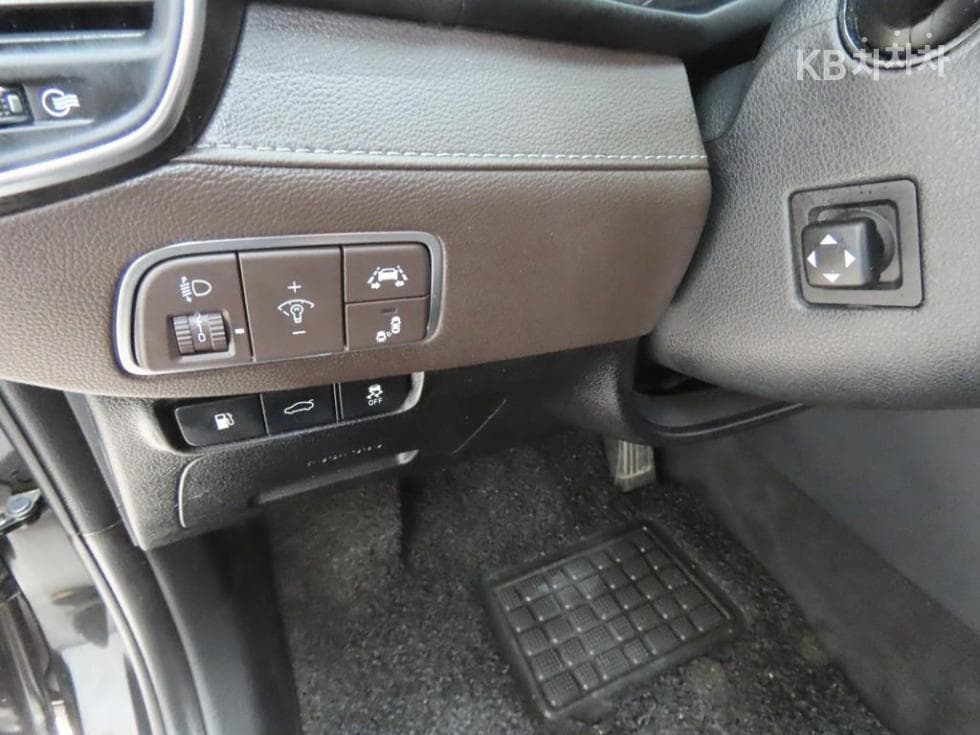 Hyundai Grandeur (Azera)IG3.0 Exclusive Standard - 10