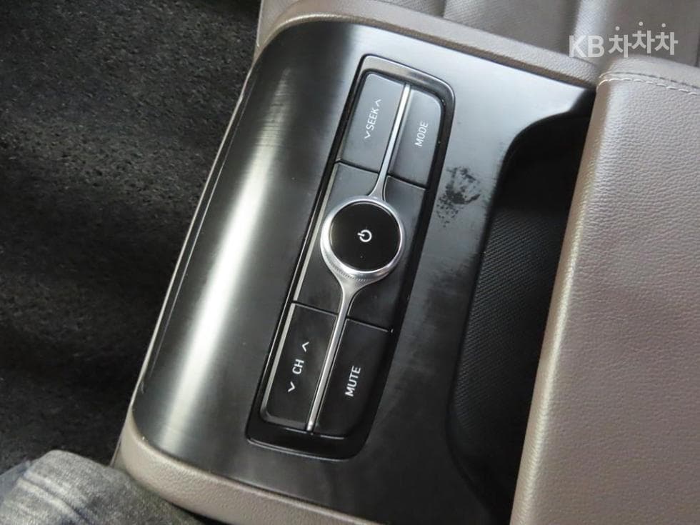 Hyundai Grandeur (Azera)IG3.0 Exclusive Standard - 17