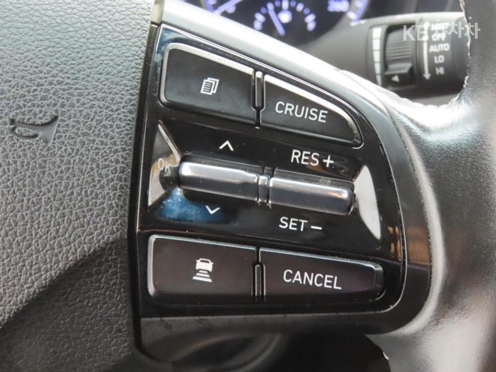 Hyundai Grandeur (Azera)IG3.0 Exclusive Standard - 18