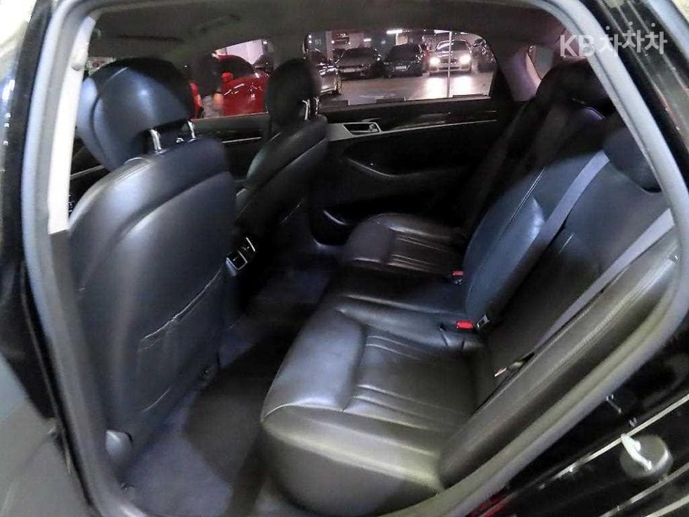 Хюндай ДженезисDHG330 Modern AWD Стандартен - 7