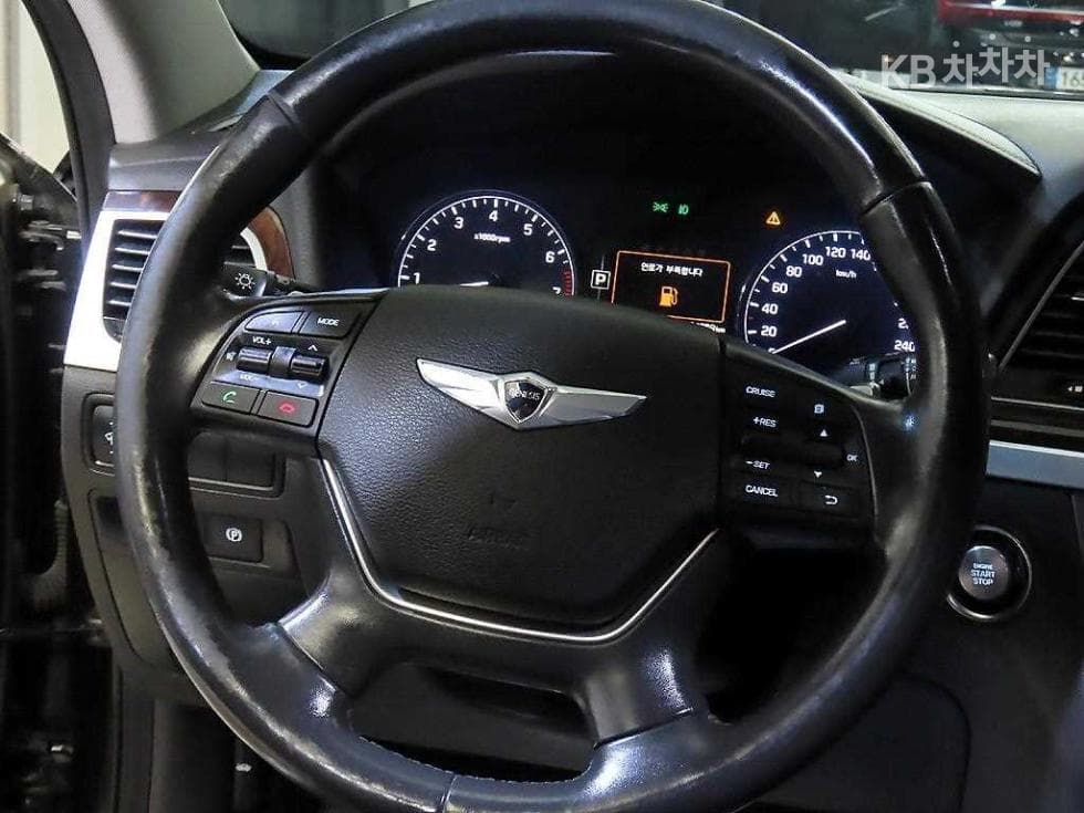 Хюндай ДженезисDHG330 Modern AWD Стандартен - 8