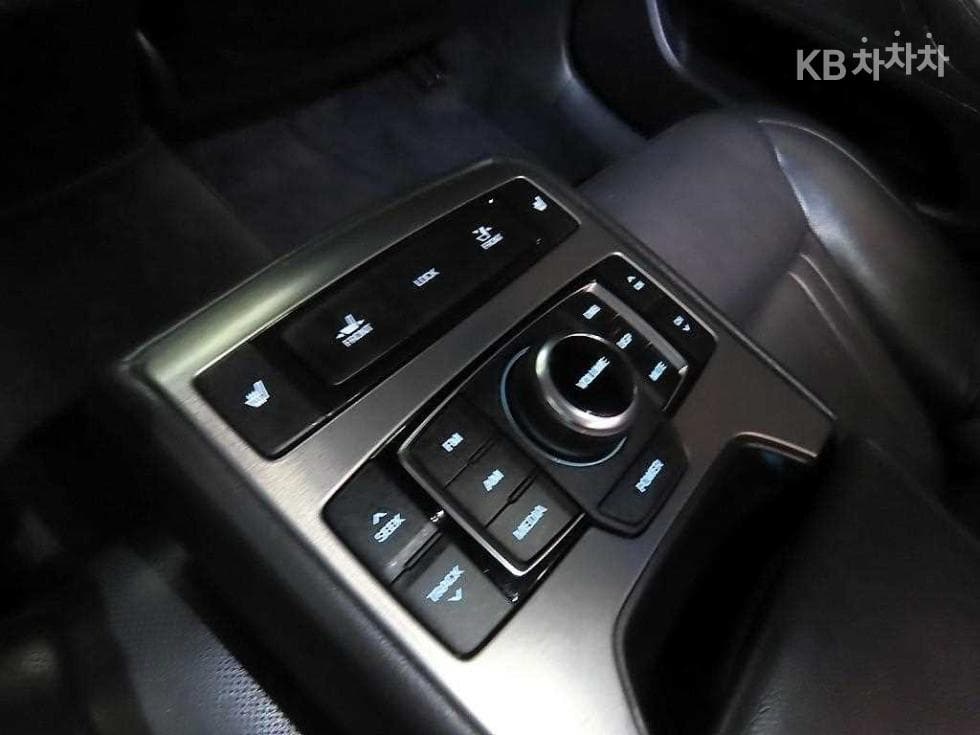 Хюндай ДженезисDHG330 Modern AWD Стандартен - 15