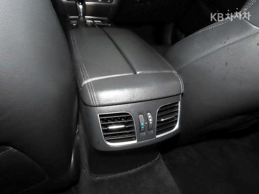 Хюндай ДженезисDHG330 Modern AWD Стандартен - 16