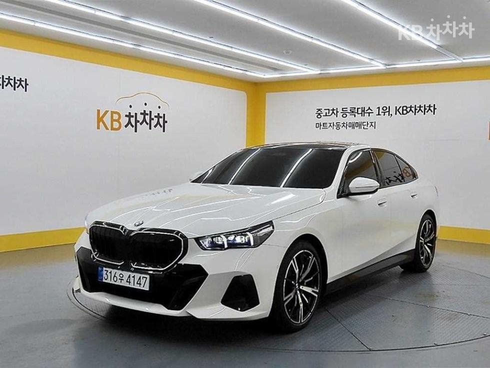 BMW New5 Series(G60)530i xDrive M Sport - 2