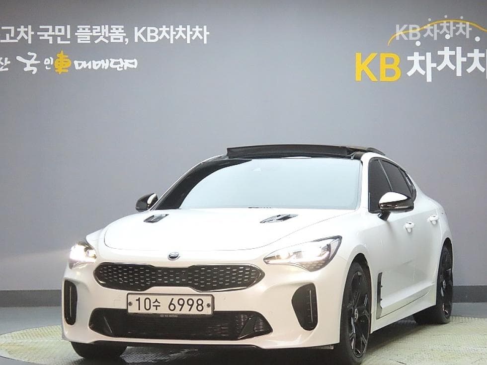 Kia Stinger 3.3 Turbo 2WD GT - Image 1