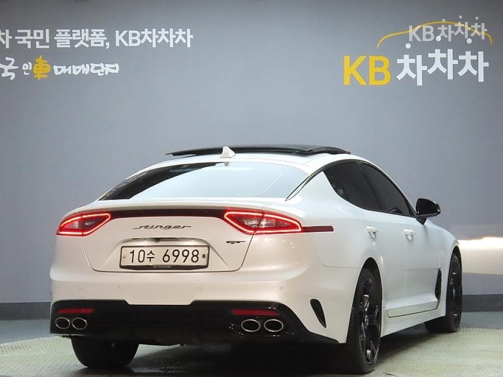 Kia Stinger3.3 Turbo 2WD GT - 2