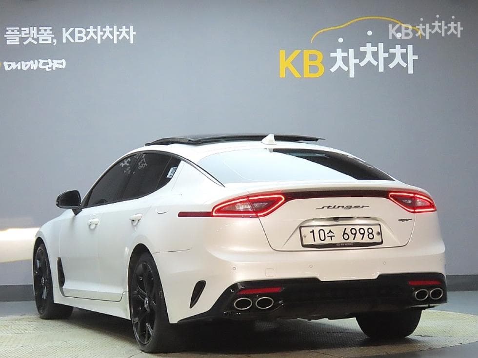 Kia Stinger3.3 Turbo 2WD GT - 4