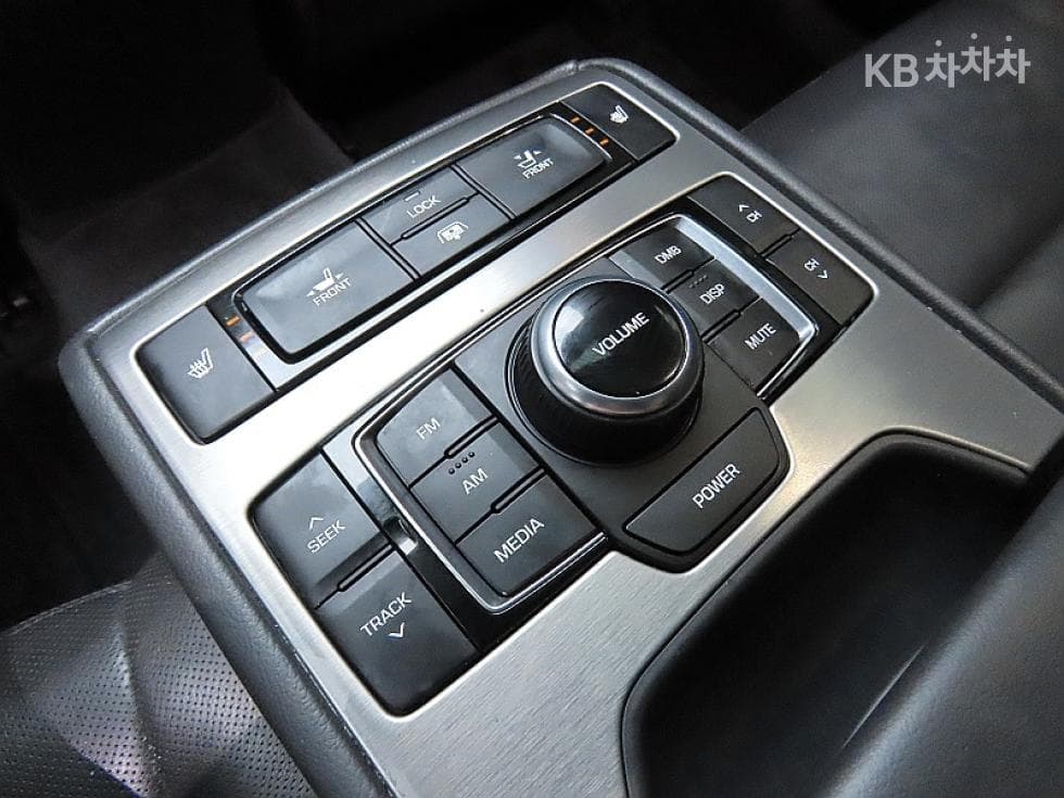 Hyundai GenesisDHG330 Premium - 18