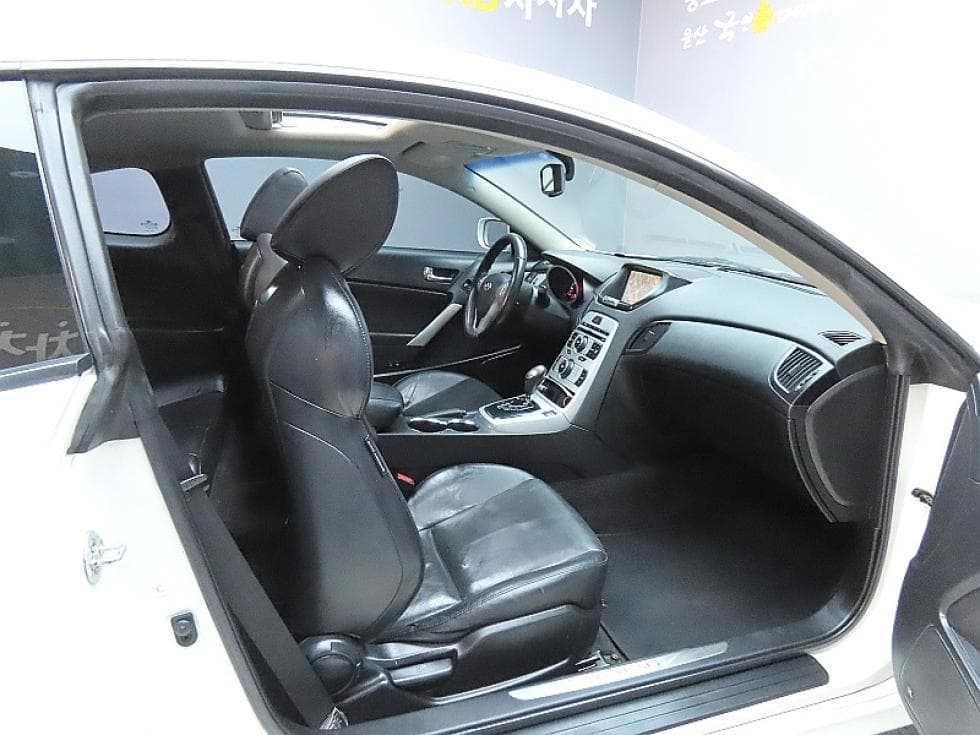Hyundai The New (facelift) Genesis Coupe380 GT-R - 11